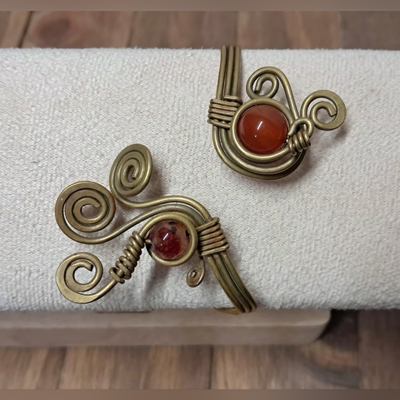 Wire Wrapped Gemstone Bracelet - Picture 2 of 3